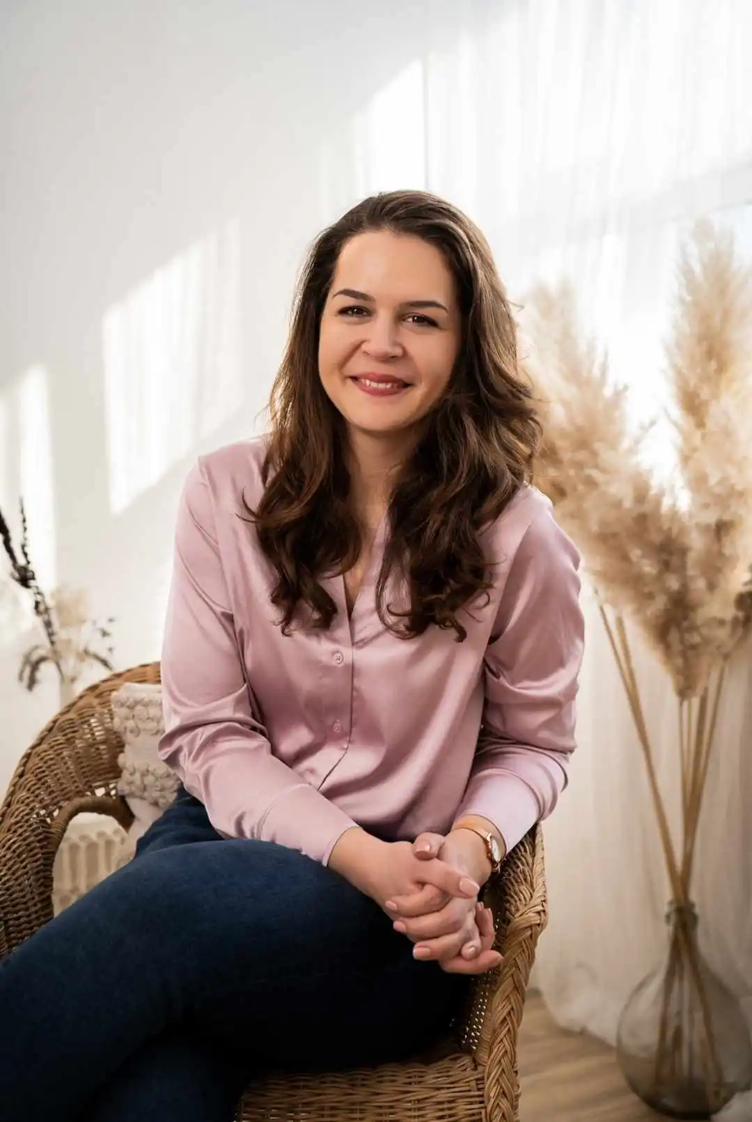 Bajcsai Flóra - Hangolódás Pszichológiai Műhely